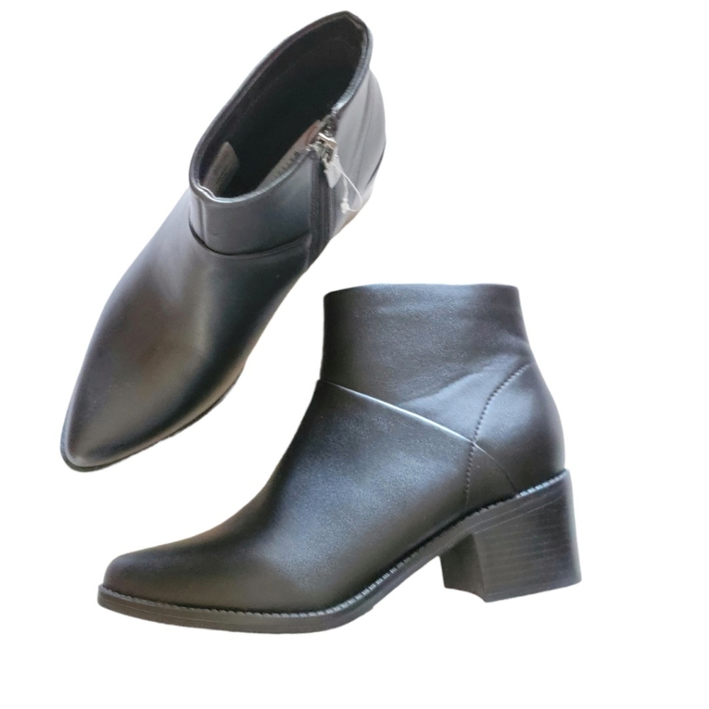 BLONDO Eileen Pointy Toe Black Heeled booties Size 8.5. Waterproof